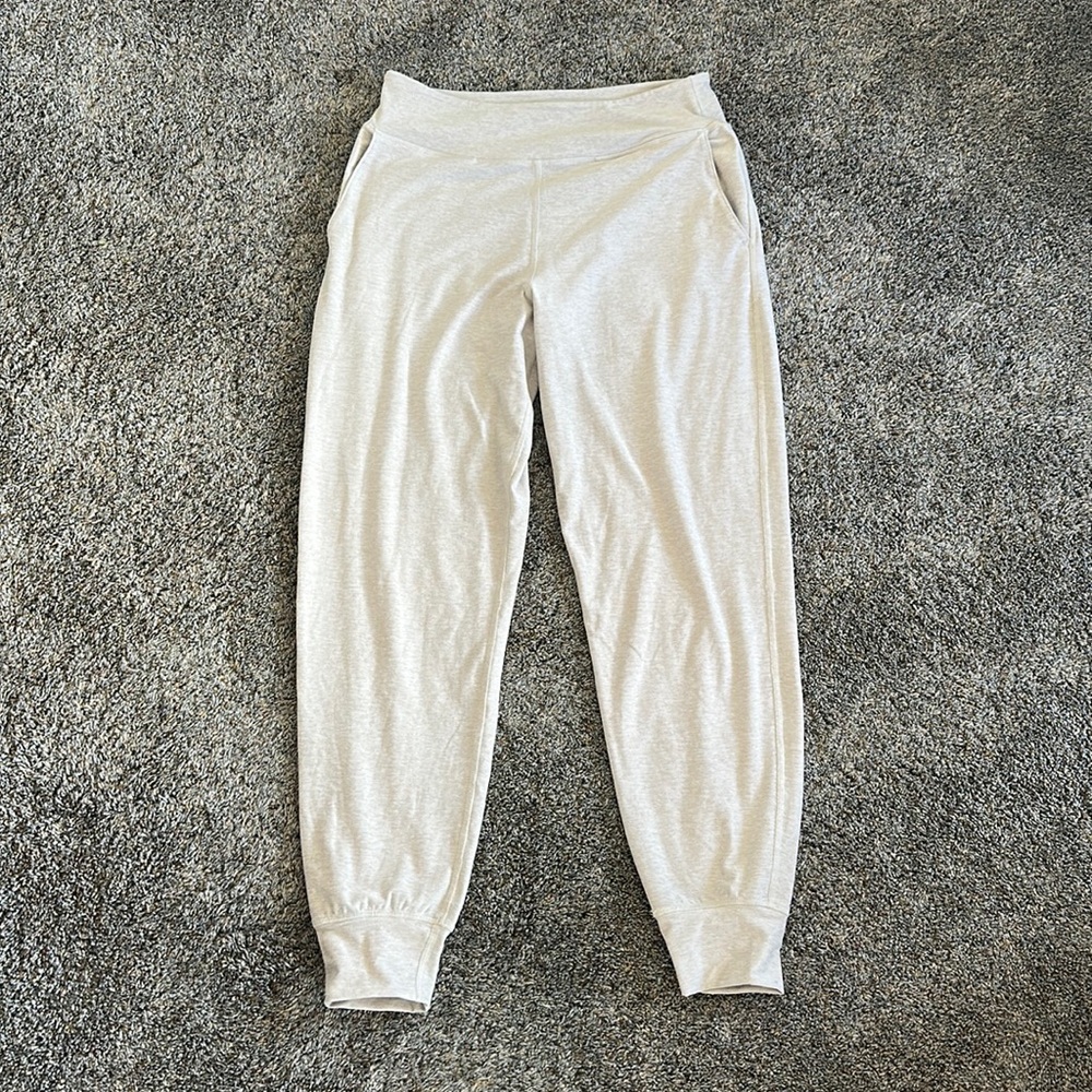 Outdoor Voices Cloudknit